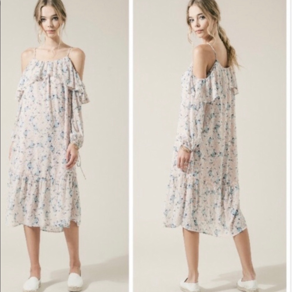 NWT Moon River cold Shoulder dress